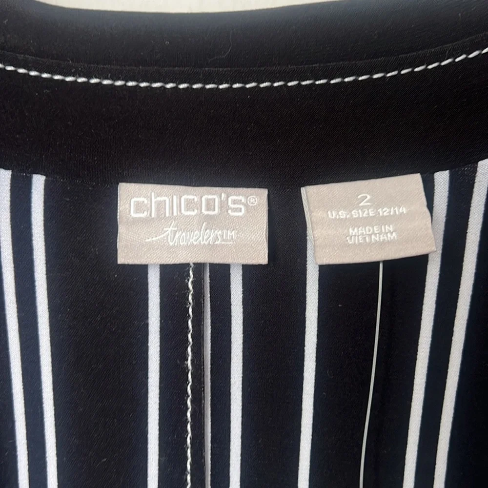 NEW Chico's Travelers Contrast Trim Trench Coat Black Sz 12
Sinky knit # - Picture 3 of 7